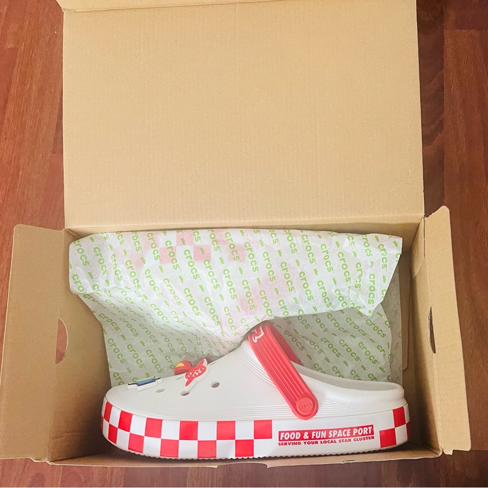 Pizza Planet CROCS